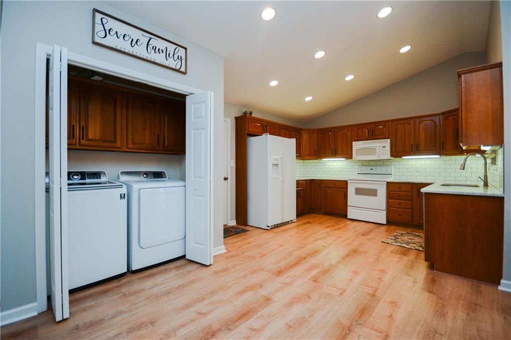 2950 Prairie Stream Way Columbus, IN 47203 - Photo 14 of 33 Gallery Image 14