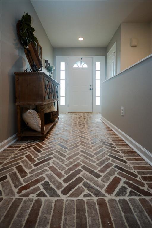 2950 Prairie Stream Way Columbus, IN 47203 - Photo 3 of 33 Gallery Image 3