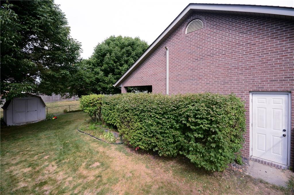 2950 Prairie Stream Way Columbus, IN 47203 - Photo 29 of 33 Gallery Image 29