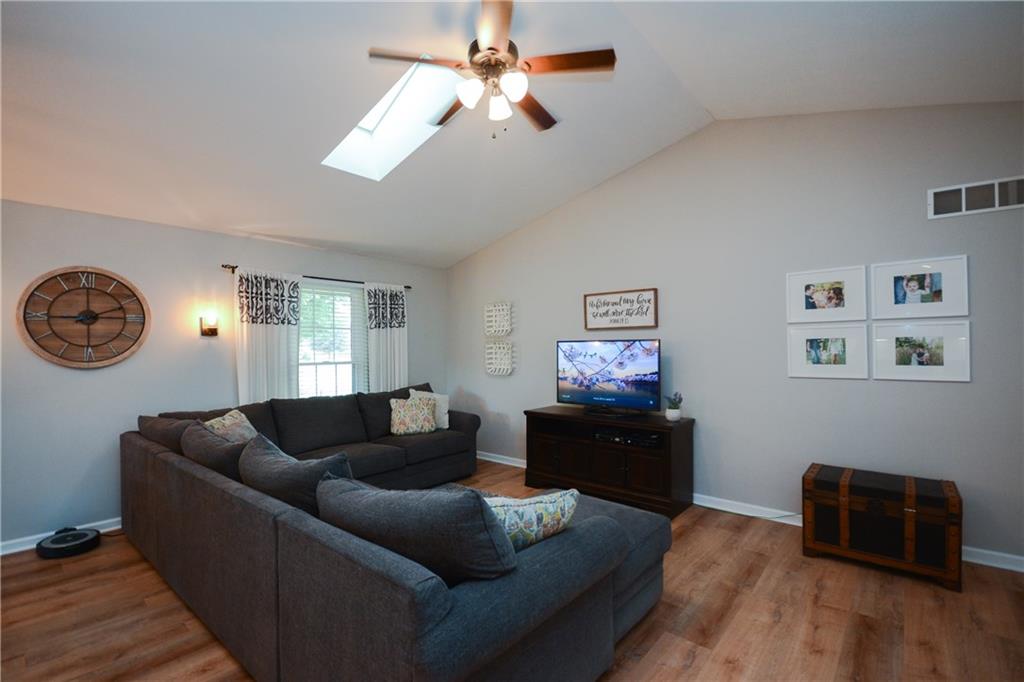 2950 Prairie Stream Way Columbus, IN 47203 - Photo 7 of 33 Gallery Image 7