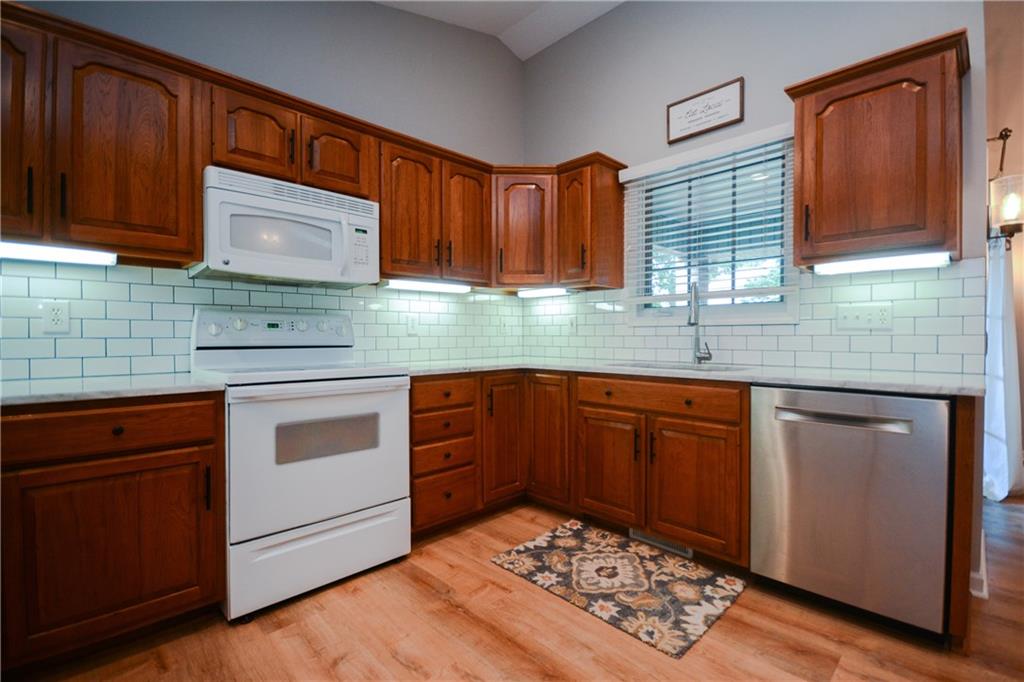 2950 Prairie Stream Way Columbus, IN 47203 - Photo 10 of 33 Gallery Image 10