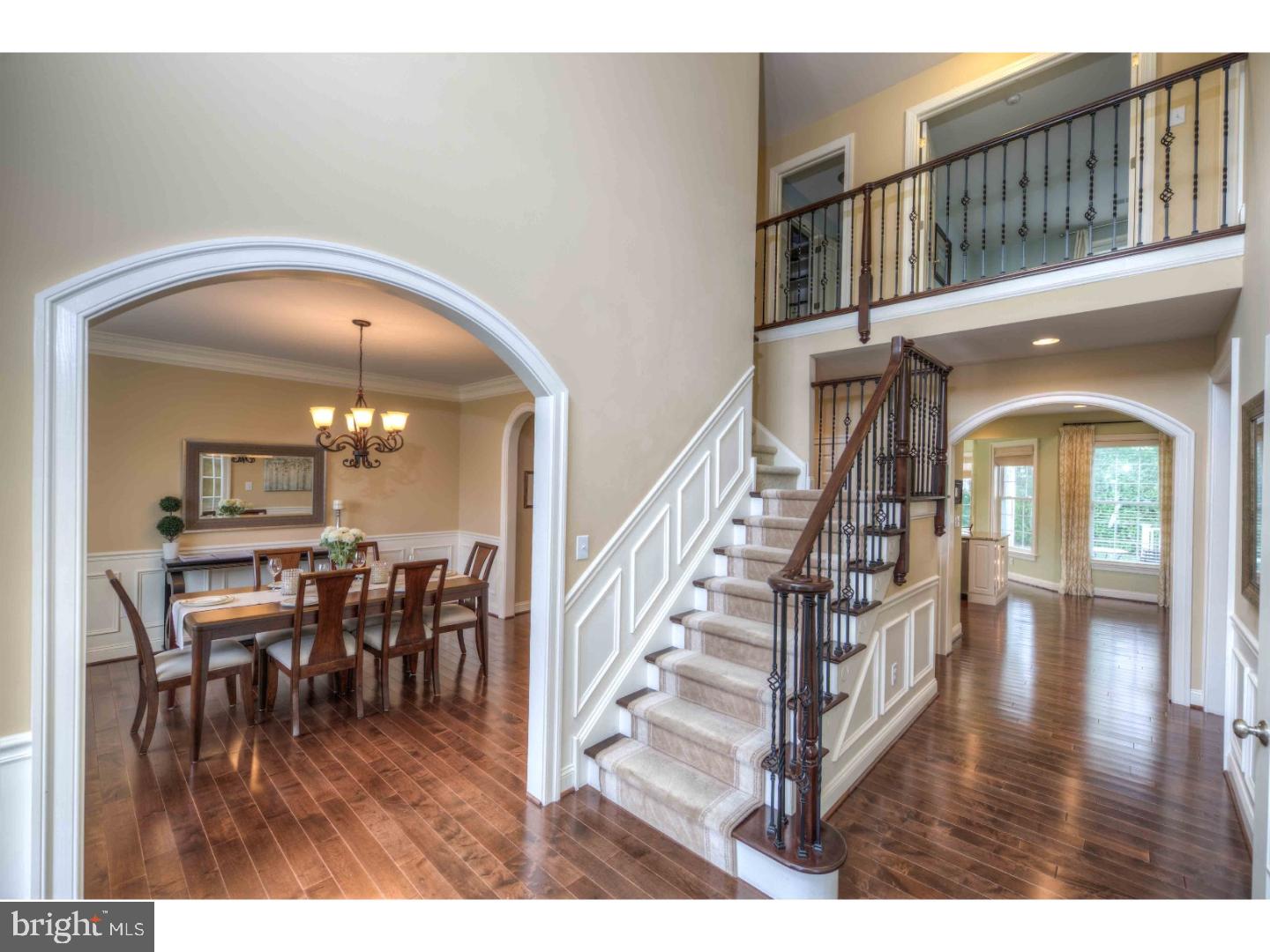 9 Strathmore Court Wallingford, PA 19086 - Photo 2 of 25 Foyer