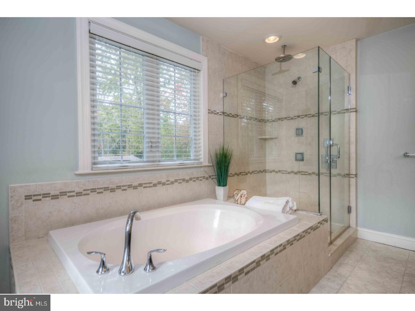 9 Strathmore Court Wallingford, PA 19086 - Photo 14 of 25 Master Bathroom