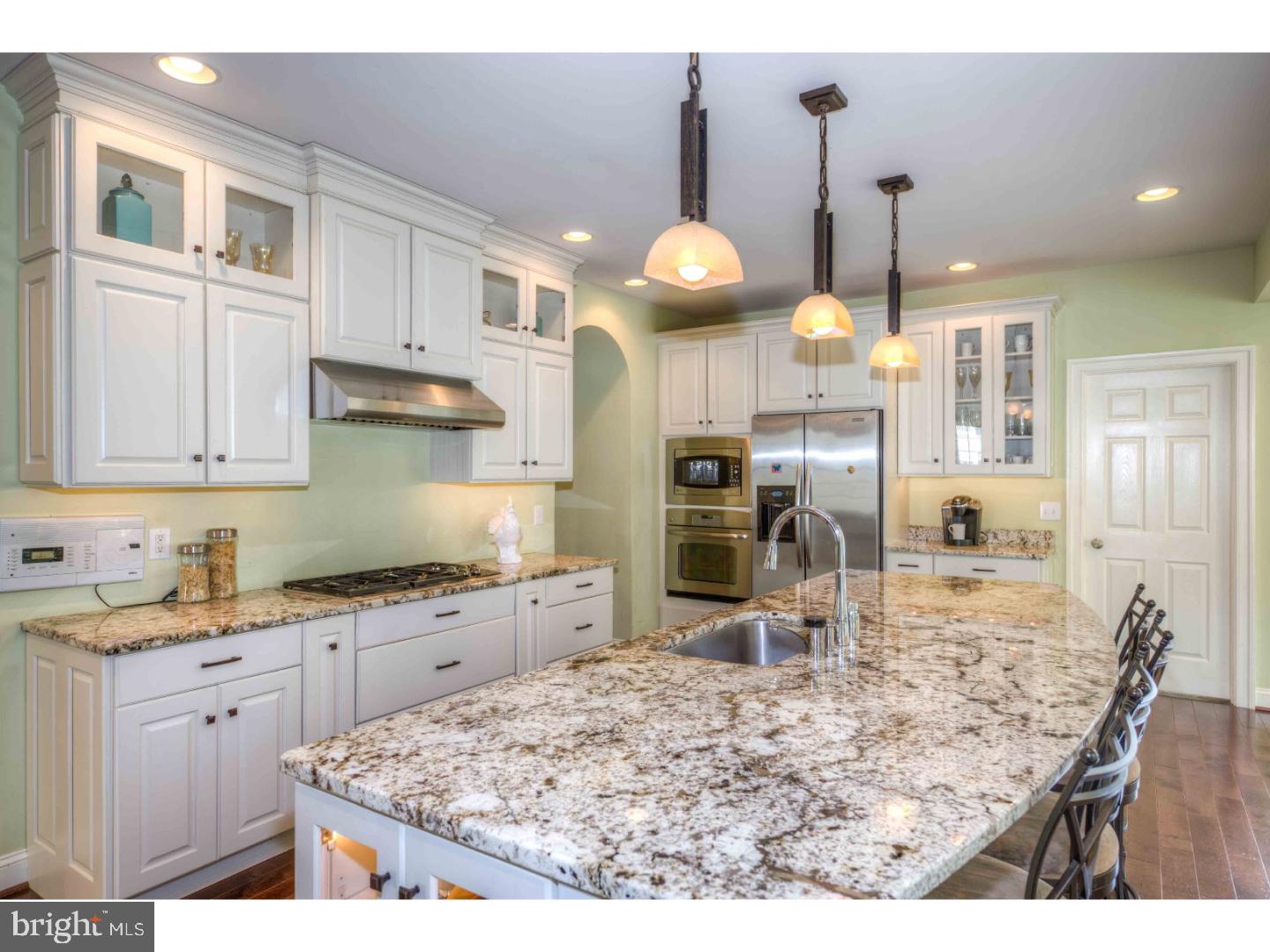 9 Strathmore Court Wallingford, PA 19086 - Photo 6 of 25 Kitchen