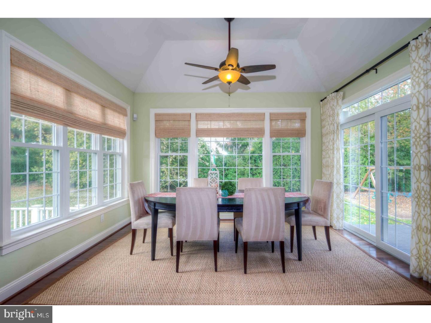 9 Strathmore Court Wallingford, PA 19086 - Photo 7 of 25 Breakfast Room