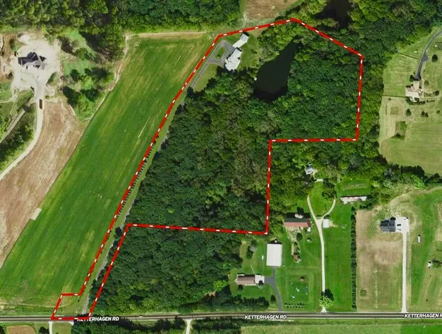 $1,200,000 | 29120 Ketterhagen Road, Burlington, WI 53105