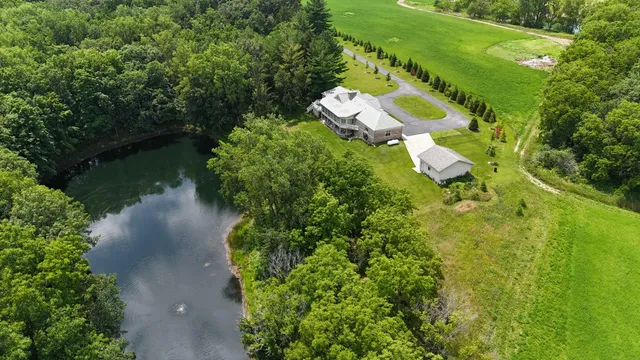 $1,200,000 | 29120 Ketterhagen Road, Burlington, WI 53105