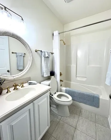 $1,200,000 | 29120 Ketterhagen Road, Burlington, WI 53105