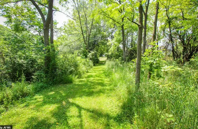 $1,200,000 | 29120 Ketterhagen Road, Burlington, WI 53105