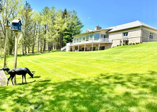 $1,200,000 | 29120 Ketterhagen Road, Burlington, WI 53105