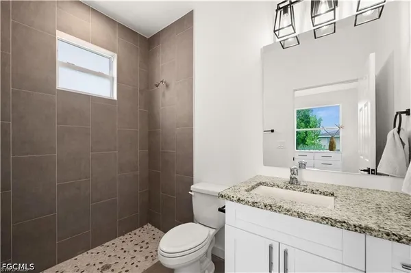 $1,795 | 716 Gordon Avenue South, Lehigh Acres, FL 33973