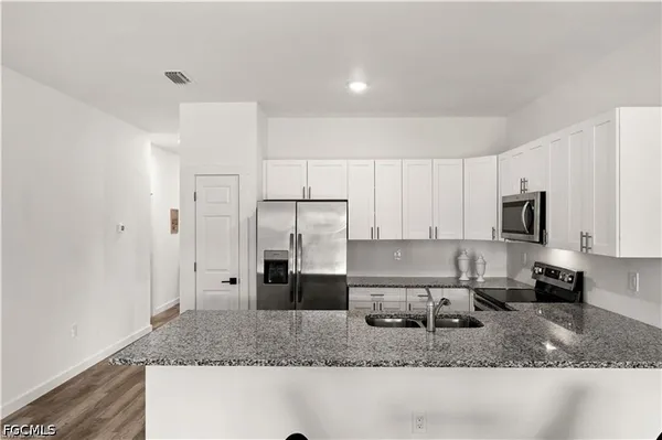 $1,795 | 716 Gordon Avenue South, Lehigh Acres, FL 33973