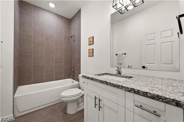 $1,795 | 716 Gordon Avenue South, Lehigh Acres, FL 33973