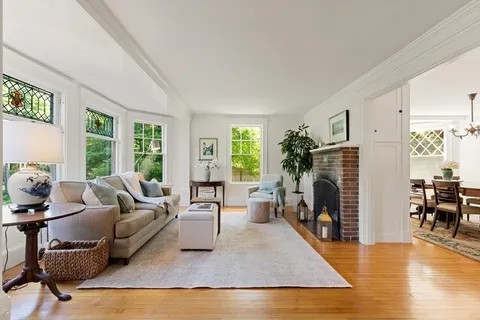 $1,900,000 | 9 Wilson Street, Winchester, MA 01890