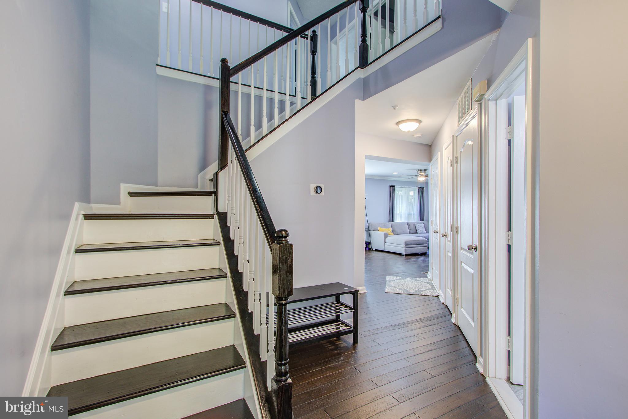 3111 Needleleaf Lane Springdale, MD 20721 - Photo 12 of 47 2 story foyer