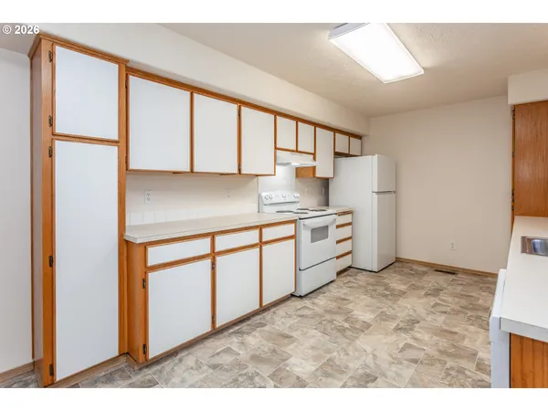 $875,000 | 2431 Southeast 141st Avenue, Portland, OR 97233