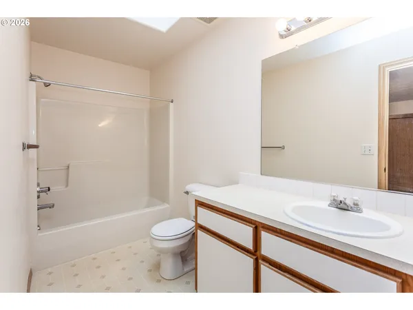 $875,000 | 2431 Southeast 141st Avenue, Portland, OR 97233