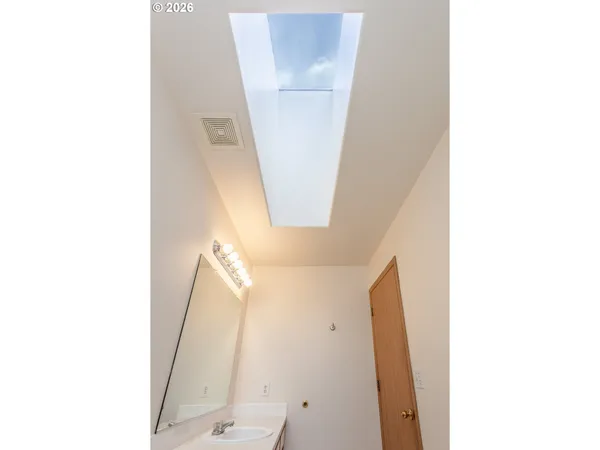 $875,000 | 2431 Southeast 141st Avenue, Portland, OR 97233