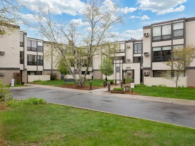 $230,000 | 4530 Park Commons Drive, Unit 123, St. Louis Park, MN 55416