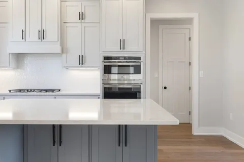 $1,450,000 | 220 Interlaken Street, Fredericksburg, TX 78624