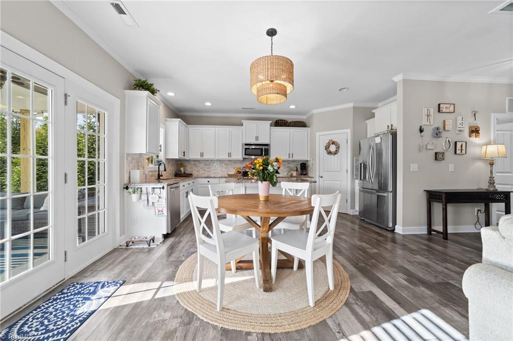 2358 Birch View Drive High Point, NC 27265 - Photo 7 of 31 Breakfast Nook