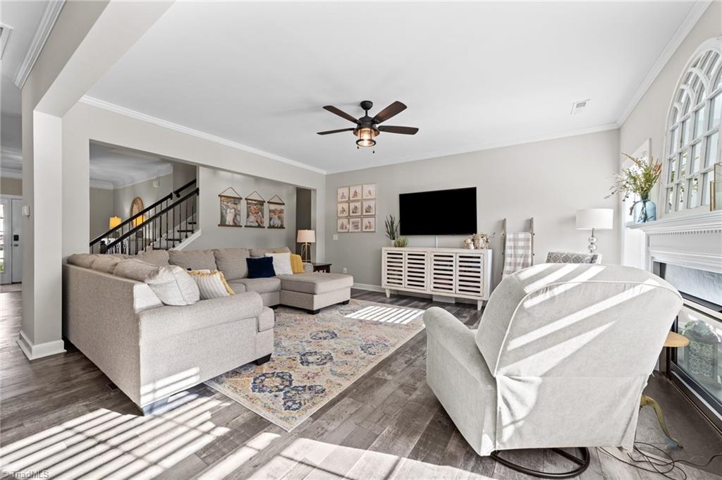 2358 Birch View Drive High Point, NC 27265 - Photo 10 of 31 Great Room