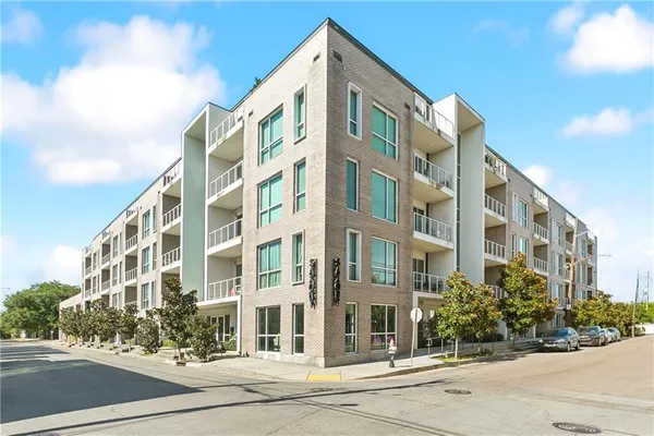 $2,500 | 900 Bartholomew Street, Unit 419, New Orleans, LA 70117