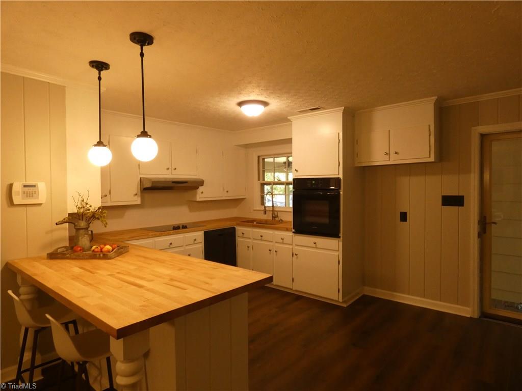 5719 Enfield Road Pfafftown, NC 27040 - Photo 12 of 31 Gallery Image 12