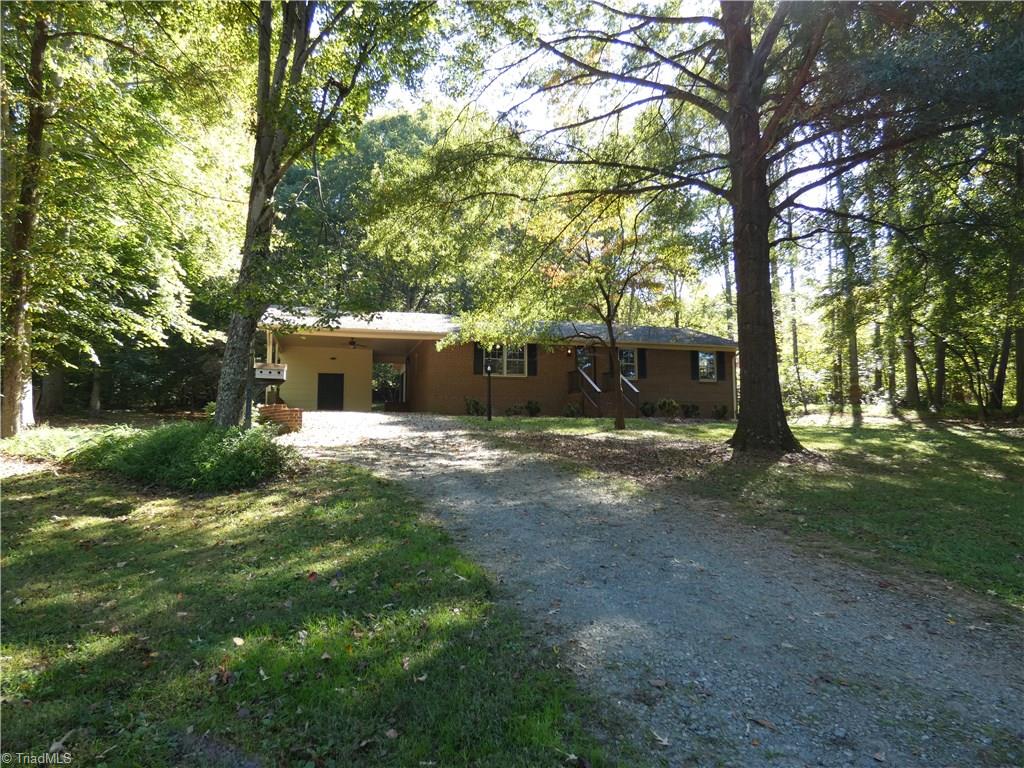 5719 Enfield Road Pfafftown, NC 27040 - Photo 3 of 31 Gallery Image 3