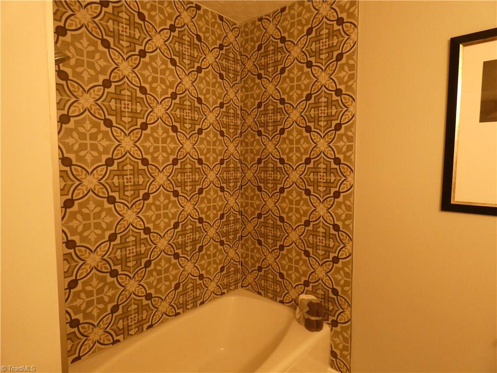 5719 Enfield Road Pfafftown, NC 27040 - Photo 23 of 31 Gallery Image 23