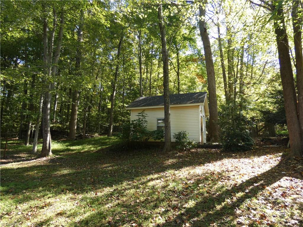 5719 Enfield Road Pfafftown, NC 27040 - Photo 30 of 31 Gallery Image 30