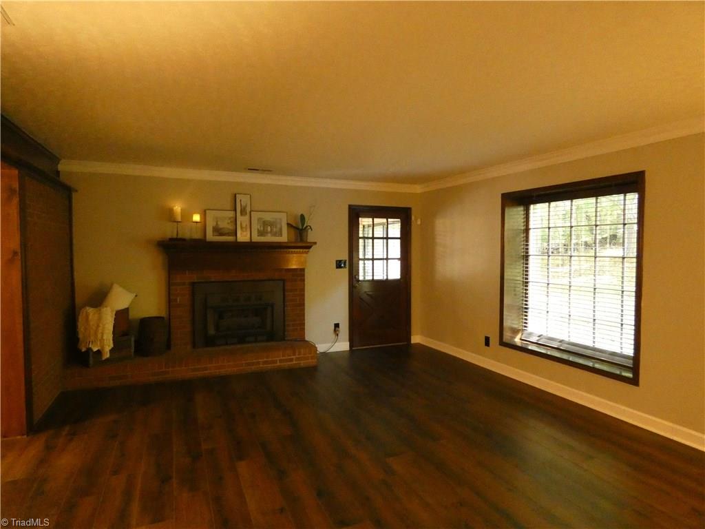 5719 Enfield Road Pfafftown, NC 27040 - Photo 6 of 31 Gallery Image 6
