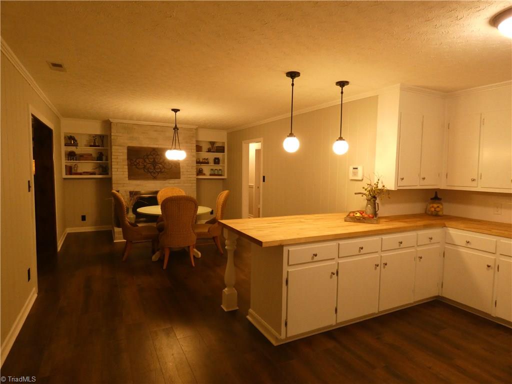 5719 Enfield Road Pfafftown, NC 27040 - Photo 7 of 31 Gallery Image 7