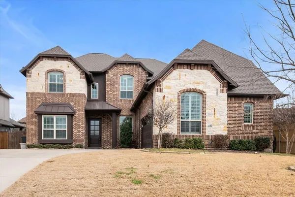 $600,000 | 925 Sandy Hill, Burleson, TX 76028