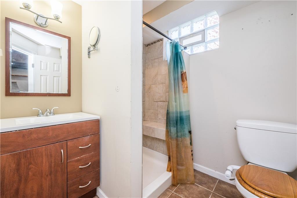 1470 Cathell Road Pittsburgh, PA 15236 - Photo 20 of 25 Gallery Image 20