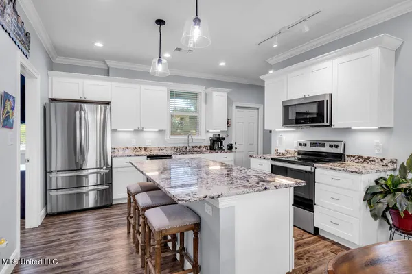 $1,099,000 | 95 Phillip Street, Bay St. Louis, MS 39520