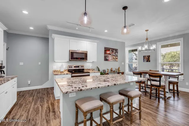 $1,099,000 | 95 Phillip Street, Bay St. Louis, MS 39520