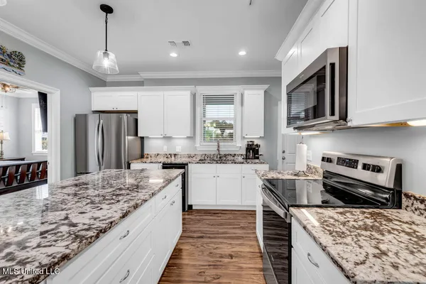 $1,099,000 | 95 Phillip Street, Bay St. Louis, MS 39520