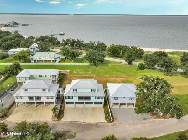 $1,099,000 | 95 Phillip Street, Bay St. Louis, MS 39520