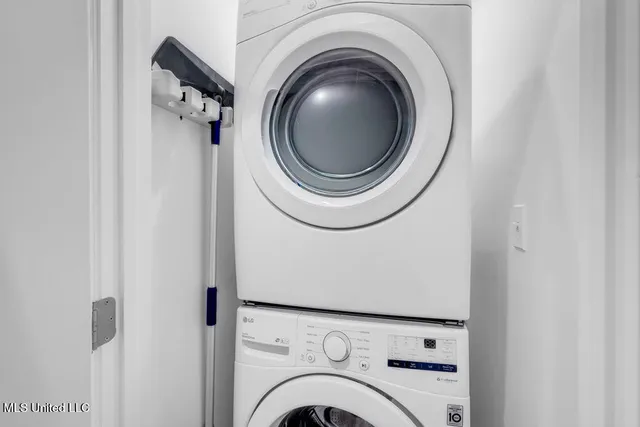 $1,099,000 | 95 Phillip Street, Bay St. Louis, MS 39520