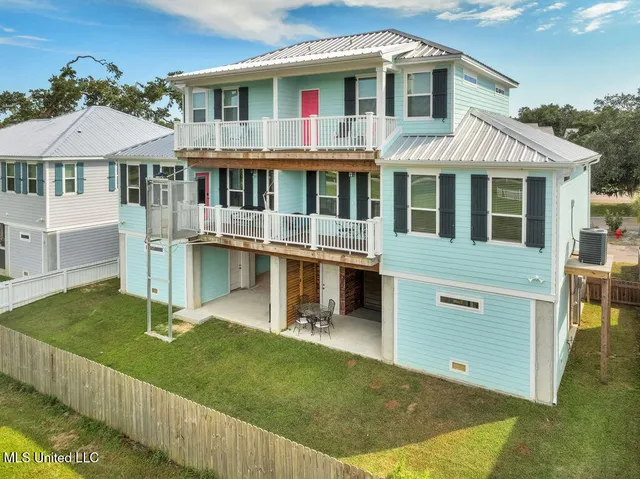 $1,099,000 | 95 Phillip Street, Bay St. Louis, MS 39520