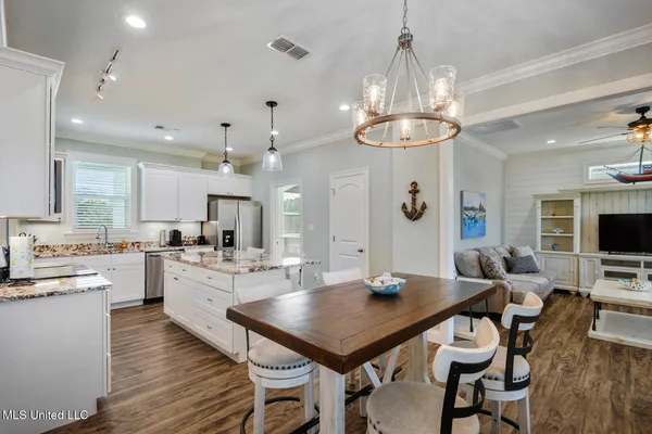 $1,099,000 | 95 Phillip Street, Bay St. Louis, MS 39520