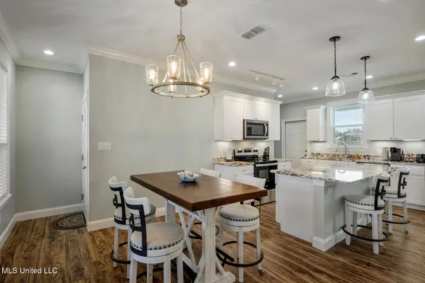 $1,099,000 | 95 Phillip Street, Bay St. Louis, MS 39520