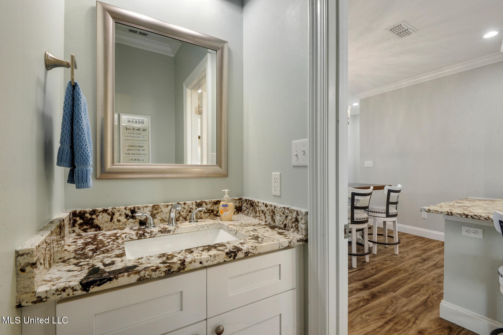 95 Phillip Street Bay St. Louis, MS 39520 - Photo 55 of 63 medio bano