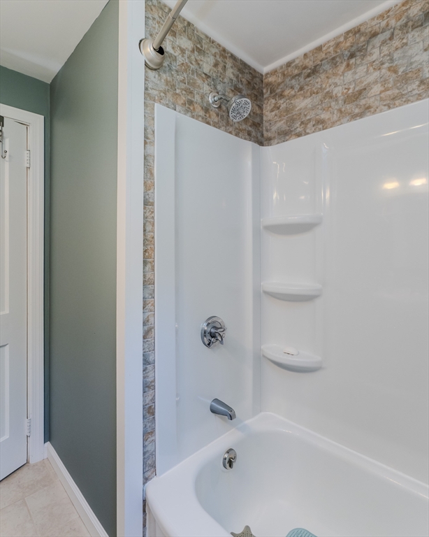 57 Lumae Street Springfield, MA 01119 - Photo 22 of 36 a bathroom with a bathtub