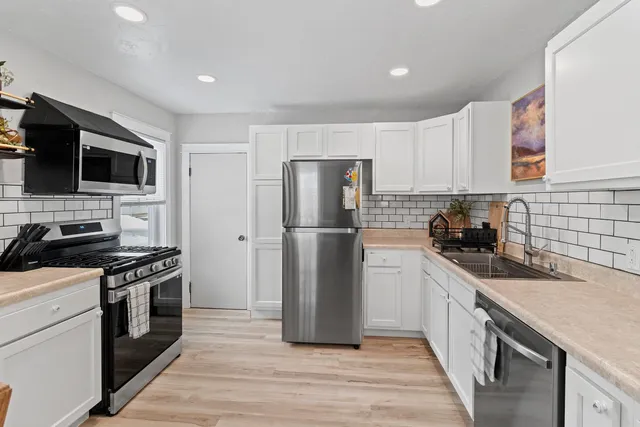 $284,900 | 34 North 3rd Street, Winneconne, WI 54986