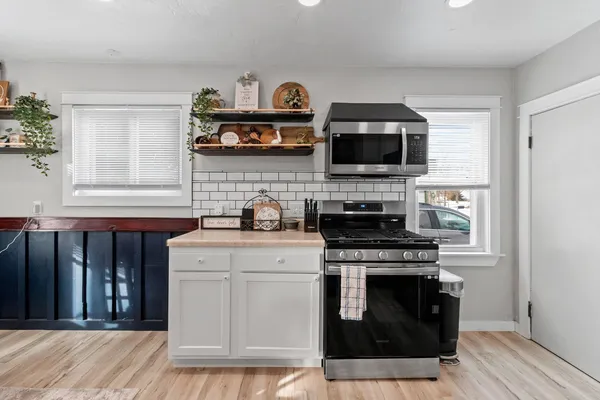 $269,900 | 34 North 3rd Street, Winneconne, WI 54986