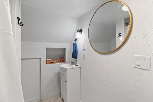 $284,900 | 34 North 3rd Street, Winneconne, WI 54986