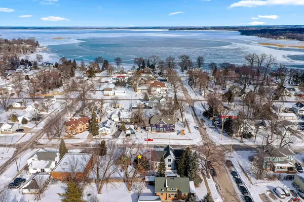 $269,900 | 34 North 3rd Street, Winneconne, WI 54986