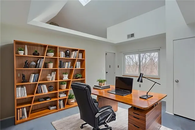 $225,000 | 2814 Leona Lane, Coraopolis, PA 15108